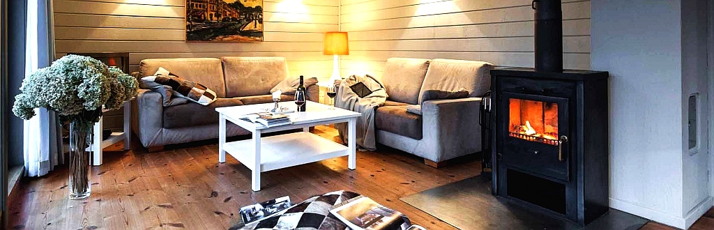 Чем топить камин