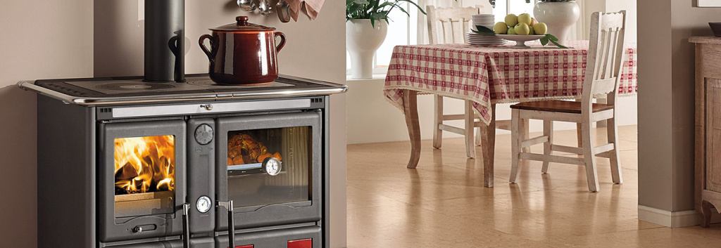 Чем топить камин