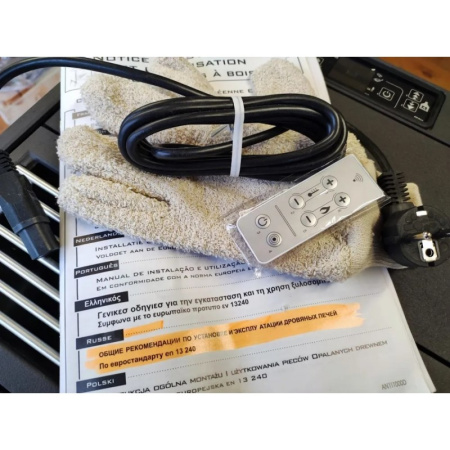 Пелетная печь-камин Invicta Thera производитель Invicta